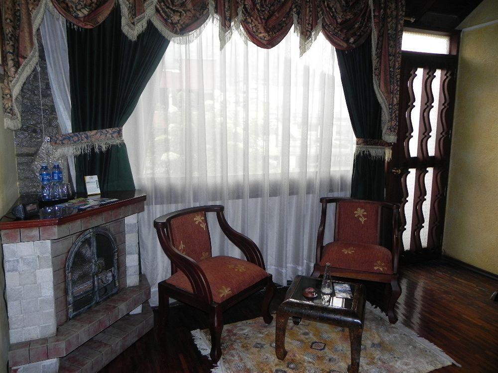 Hotel Nass Sol De Кіто Екстер'єр фото